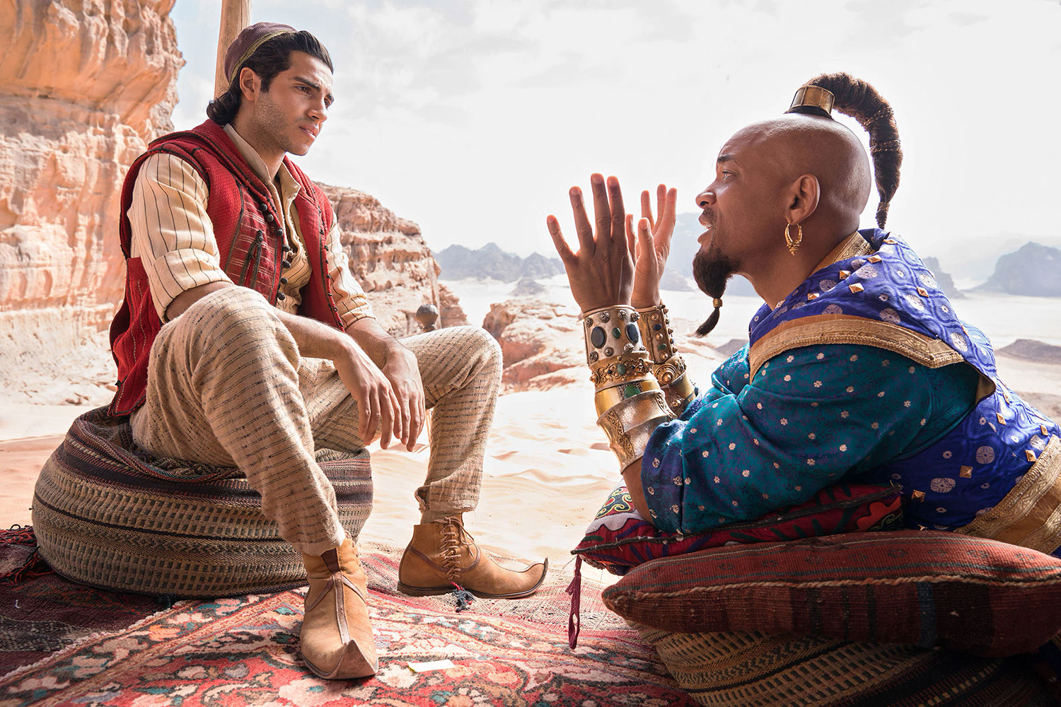 Mena Massoud y Will Smith en una escena de Aladdin