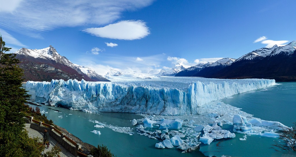 El Dia De La Bandera Desde El Calafate La Maravillosa Tierra Del Glaciar Perito Moreno