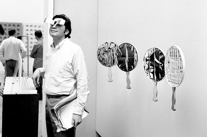 Julio Le Parc en la Bienal de Venecia, 1966.
