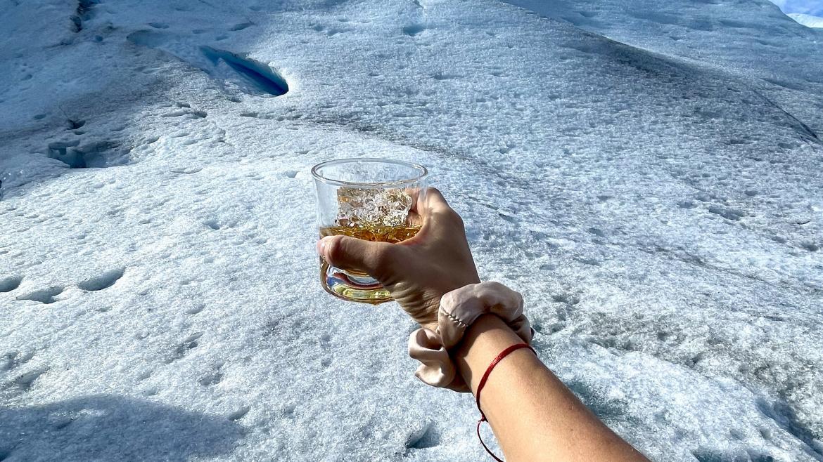 Un clásico de Calafate: Whisky on the rocks en el glaciar